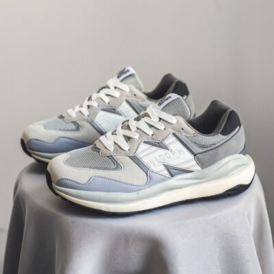 New Balance 5740