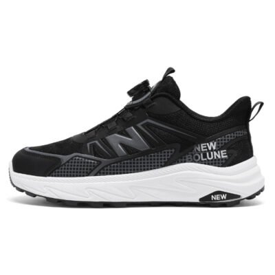 New Balance 933